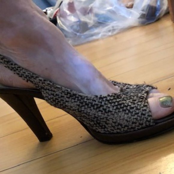 Via Ccndotti High Heel Slingbacks, size 9.5 - Picture 2 of 6